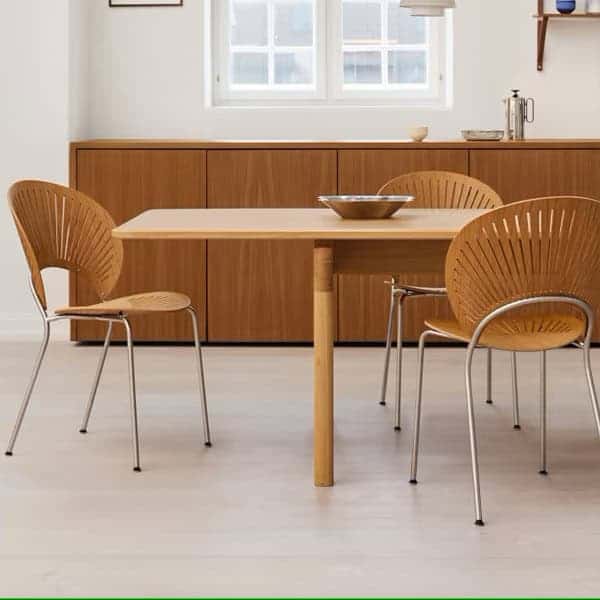 Billede af Kantinestol Trinidad, en klassisk flot, dansk designer stol med en skal i formspændt finer.
